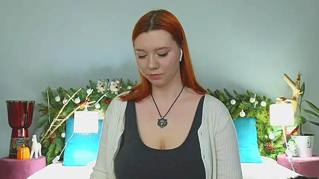 Snapshot of MileyMiller chatting on December 16, 2:38 pm MileyMiller online show from December 16, 2:38 pm