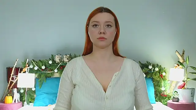 Snapshot of MileyMiller chatting on December 21, 11:11 am MileyMiller online show from December 21, 11:11 am