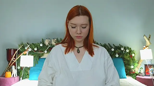 Snapshot of MileyMiller chatting on December 28, 11:09 am MileyMiller online show from December 28, 11:09 am