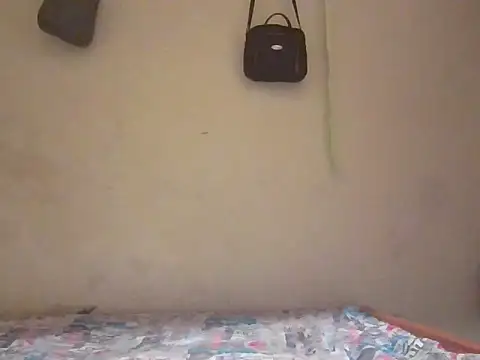 pritty-leila online show from September 18, 7:32 am