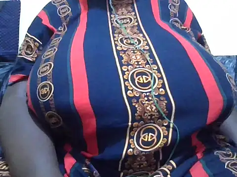 pritty-leila online show from May 21, 7:54 pm