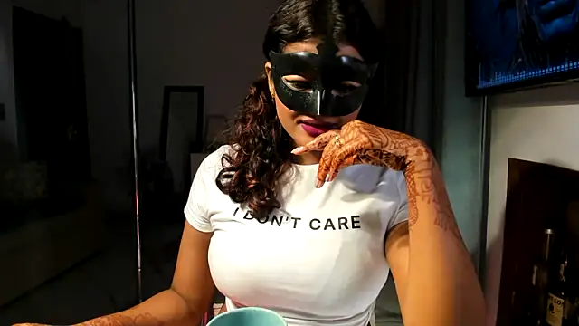 Bad Girl Kayra69 online show from October 11, 11:25 pm