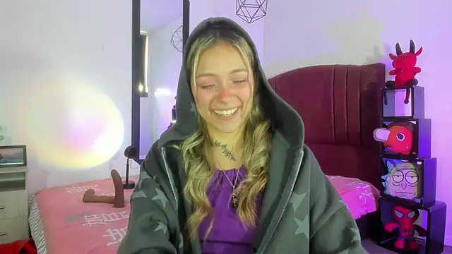 alisson zafiro  online show from December 18, 12:18 pm