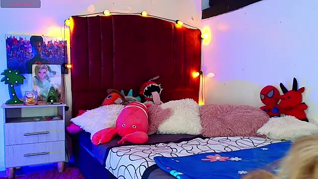 alisson zafiro  online show from October 8, 3:04 am