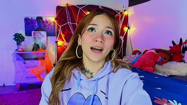 alisson zafiro  online show from October 22, 3:18 am