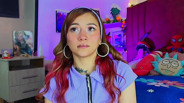 alisson zafiro  online show from November 19, 3:17 am