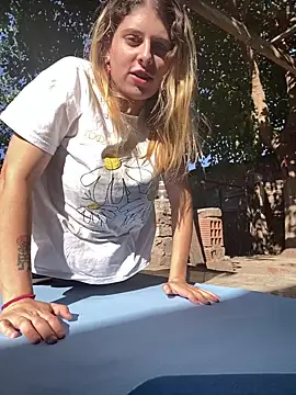 FlorBich online show from March 11, 7:42 pm