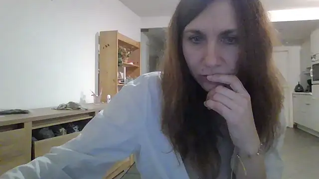 Snapshot of JasmineGlamour chatting on March 6, 11:12 pm JasmineGlamour online show from March 6, 11:12 pm