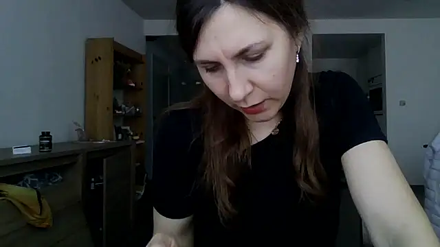 Snapshot of JasmineGlamour chatting on April 6, 4:52 pm JasmineGlamour online show from April 6, 4:52 pm