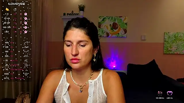 Alianna Solo Kisses online show from July 30, 11:31 am