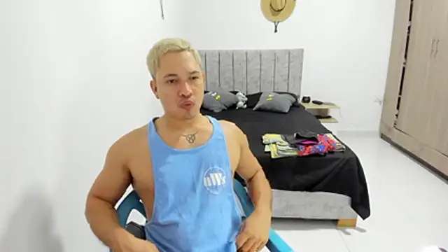 Valerioe online show from May 4, 2:13 pm