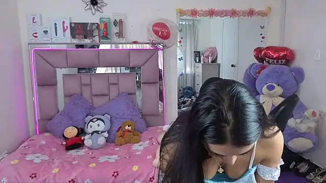 Snapshot of AriadnaCappelletty chatting on October 7, 4:04 pm AriadnaCappelletty online show from October 7, 4:04 pm