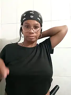 Snapshot of Melanie_candy_ chatting on October 16, 3:40 am Melanie candy online show from October 16, 3:40 am
