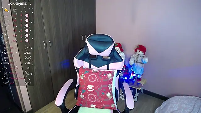 paolagomez  online show from November 12, 8:41 pm