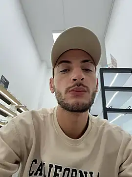 Sxxthiago online show from December 3, 7:23 pm