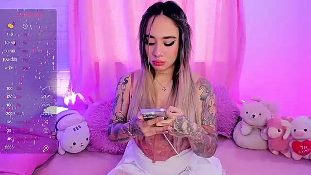 pink quarz online show from March 19, 8:54 pm