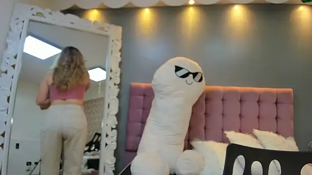 IssadoraJames online show from October 5, 2:26 pm