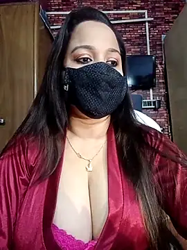 Snapshot of albelasummi702 chatting on February 17, 1:42 pm albelasummi702 online show from February 17, 1:42 pm