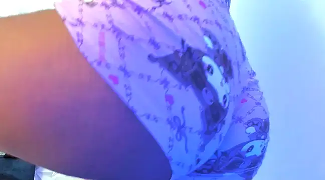 Lizzie Williams  online show from February 8, 7:15 am