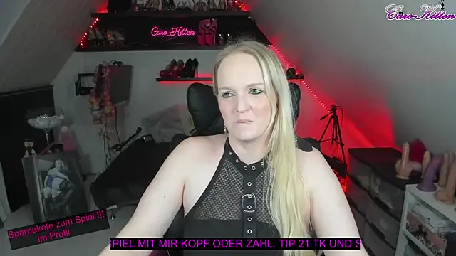 Snapshot of caro_kitten chatting on December 27, 6:10 pm caro kitten online show from December 27, 6:10 pm