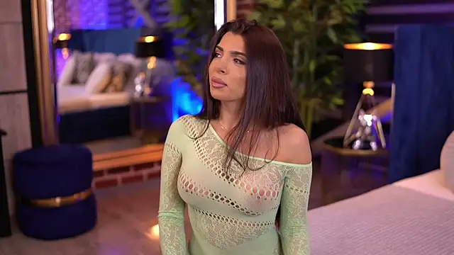 Snapshot of NicoleCellini chatting on January 8, 7:03 pm NicoleCellini online show from January 8, 7:03 pm