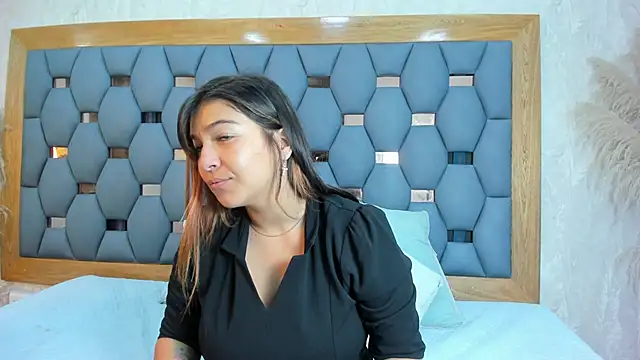 yayi derek online show from January 6, 11:36 am