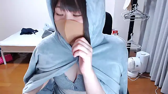 Snapshot of izumi__123 chatting on May 20, 2:45 pm izumi 123 online show from May 20, 2:45 pm