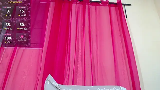 RominaFiore  online show from January 19, 11:10 pm