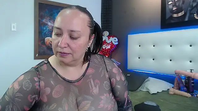 Natasha26  online show from January 24, 6:25 pm
