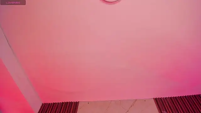 Emiilycollins online show from December 27, 1:53 am