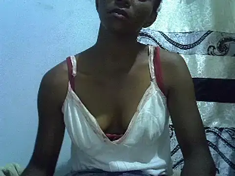Snapshot of ElianeHot chatting on February 1, 7:55 pm ElianeHot online show from February 1, 7:55 pm