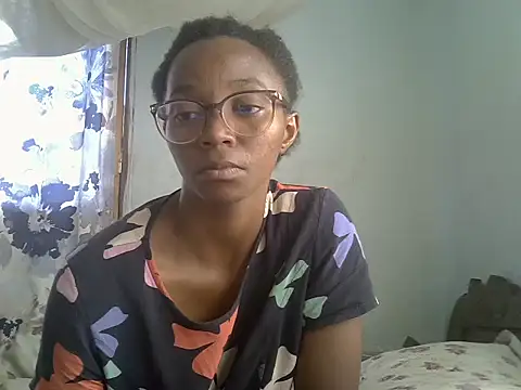 ElianeHot online show from June 14, 1:02 pm