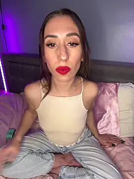 petitebarbiexxx online show from December 3, 3:41 am