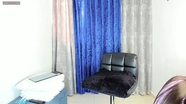 Alannis Blue1 online show from June 26, 5:17 pm