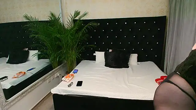 Lilly hott online show from January 15, 7:28 pm