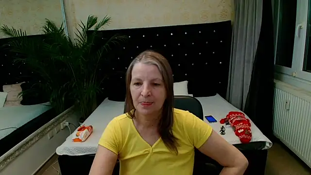 Lilly hott online show from February 3, 7:52 pm