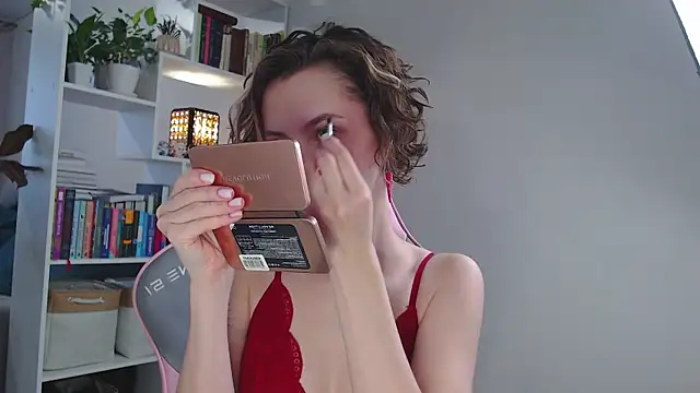 milly ross online show from December 19, 7:40 am