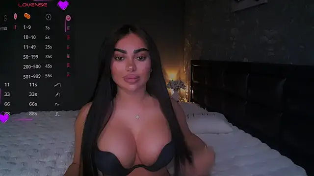 babyleilaa online show from March 10, 6:01 pm