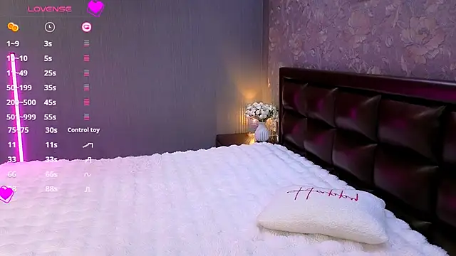 Snapshot of babyleilaa chatting on October 4, 7:56 pm babyleilaa online show from October 4, 7:56 pm