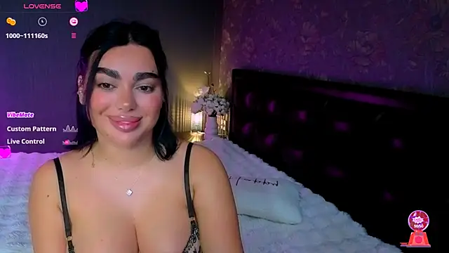 Snapshot of babyleilaa chatting on November 11, 10:54 pm babyleilaa online show from November 11, 10:54 pm