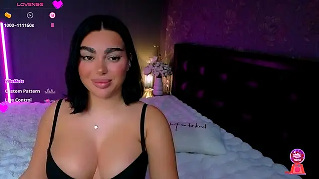 Snapshot of babyleilaa chatting on November 13, 11:14 pm babyleilaa online show from November 13, 11:14 pm