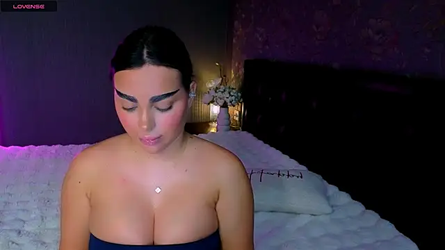 Snapshot of babyleilaa chatting on December 3, 11:03 pm babyleilaa online show from December 3, 11:03 pm