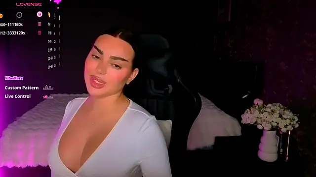 babyleilaa online show from January 11, 6:35 pm