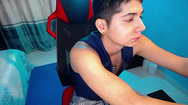 Snapshot of mexican_cum chatting on March 7, 1:24 am mexican cum online show from March 7, 1:24 am