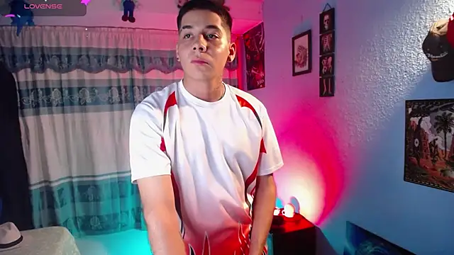 Snapshot of mexican_cum chatting on March 29, 2:00 am mexican cum online show from March 29, 2:00 am