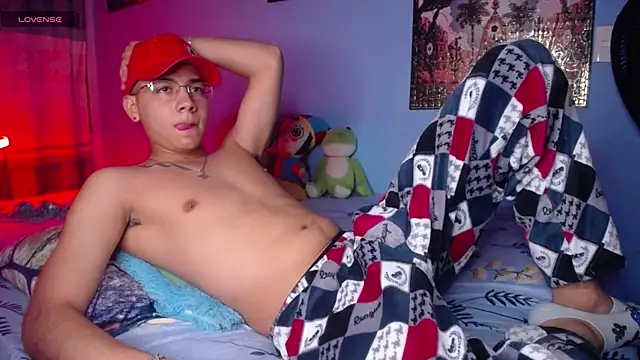 Snapshot of mexican_cum chatting on July 19, 1:42 am mexican cum online show from July 19, 1:42 am