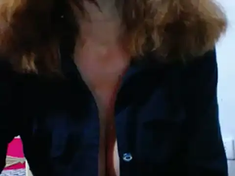 Snapshot of cristal_collins1 chatting on March 1, 10:10 pm cristal collins1 online show from March 1, 10:10 pm