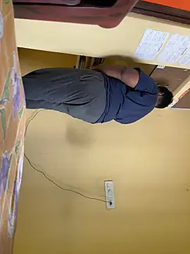 Snapshot of Dreamcaptain6888 chatting on November 20, 6:35 am Dreamcaptain6888 online show from November 20, 6:35 am