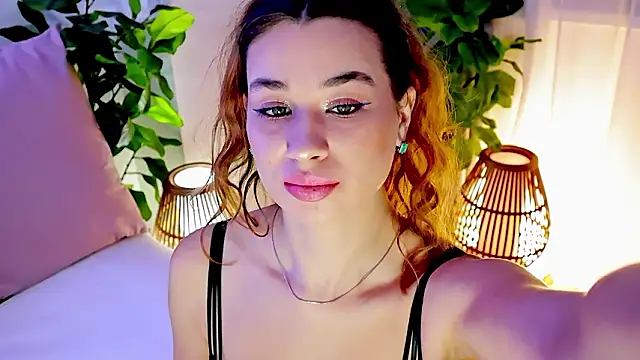 Snapshot of divetagrace chatting on February 28, 7:37 pm divetagrace online show from February 28, 7:37 pm