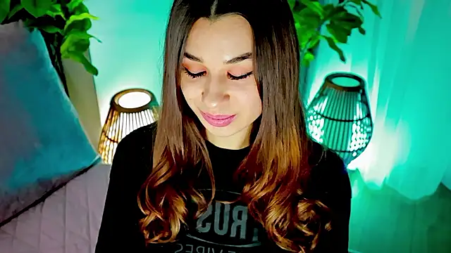 Snapshot of divetagrace chatting on March 5, 8:05 pm divetagrace online show from March 5, 8:05 pm